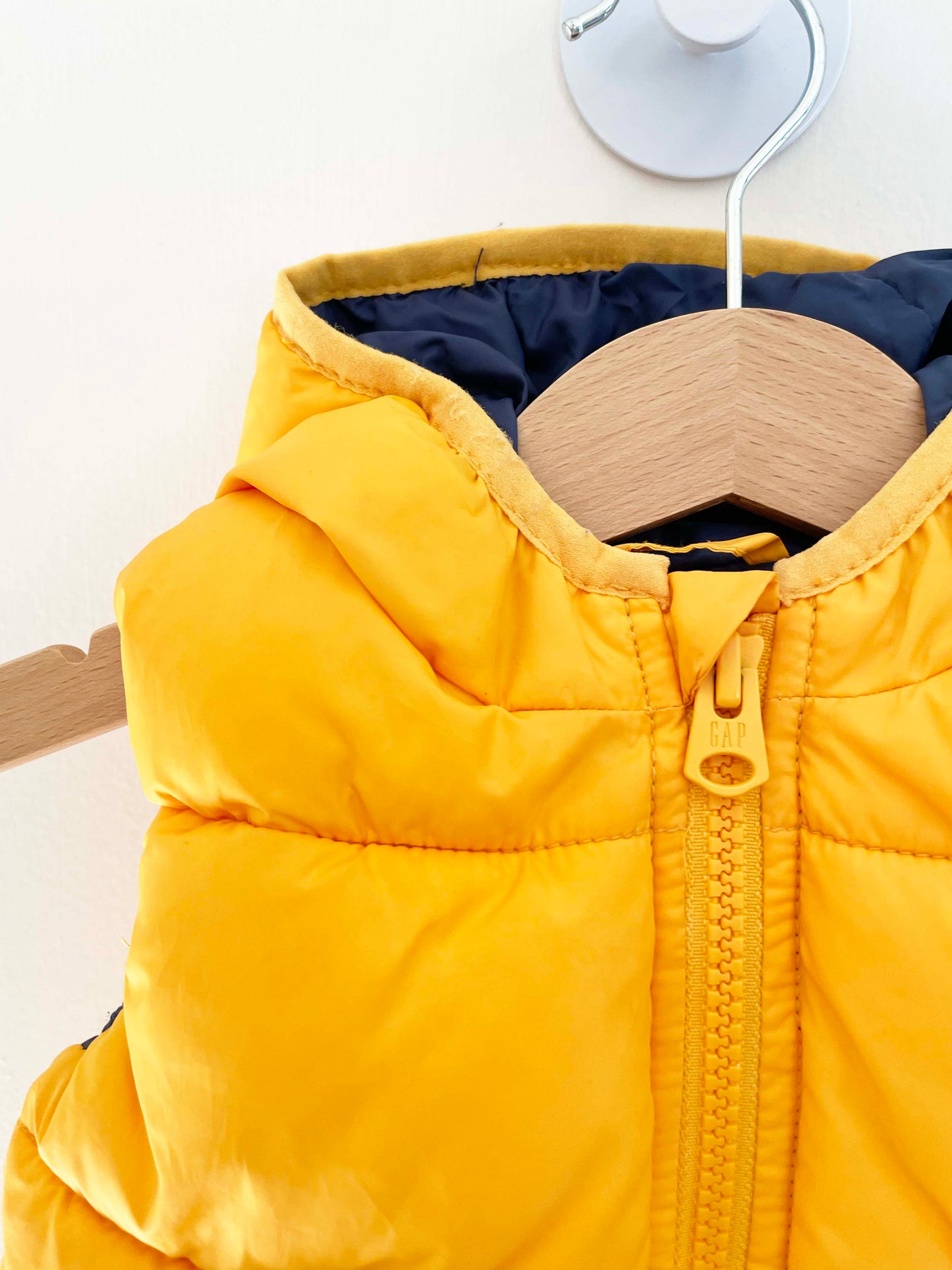 Baby Gap Puffer Vest / 0-6M
