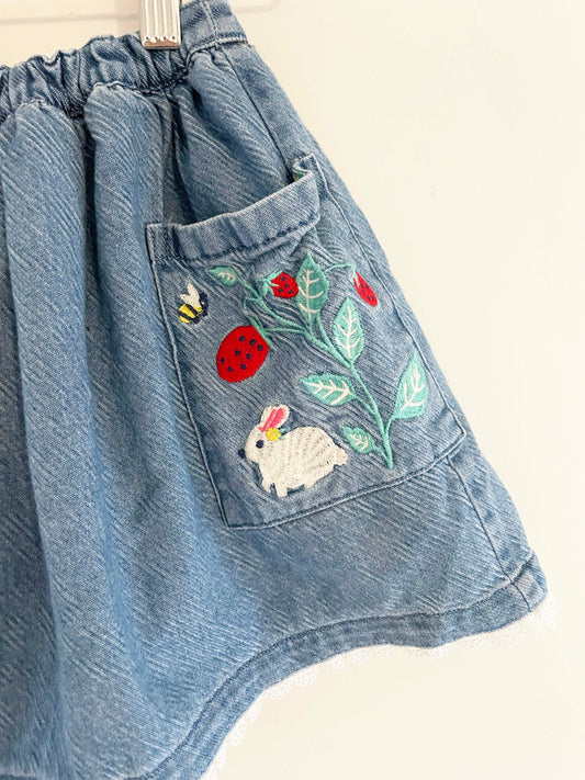 Mini Boden Embroidered Denim Skirt / 5-6Y