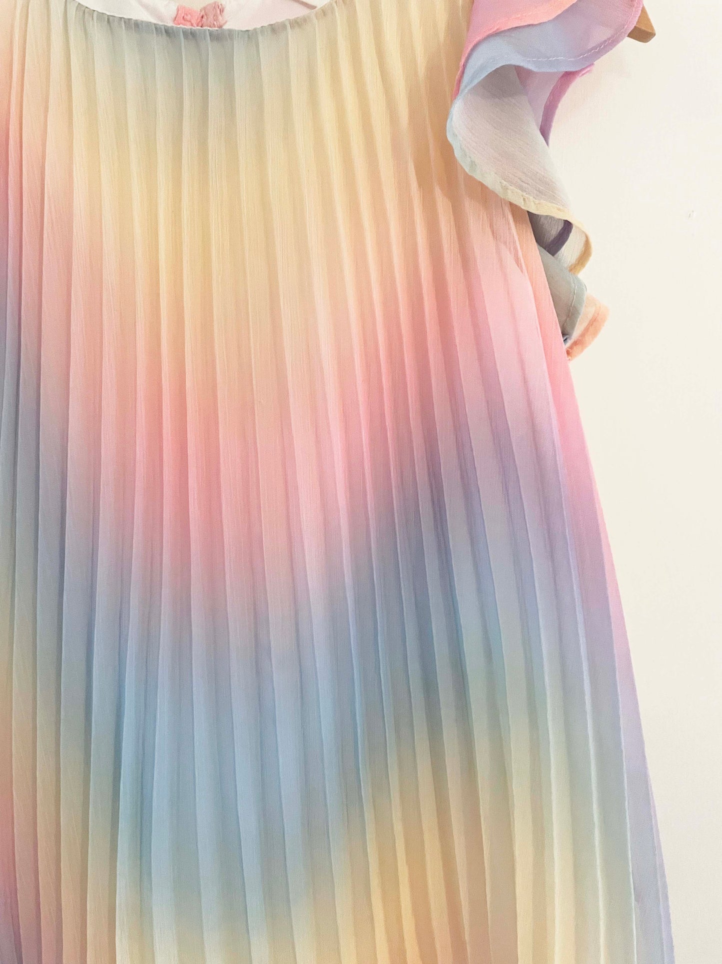 H&M Pleated Rainbow Dress / 2Y
