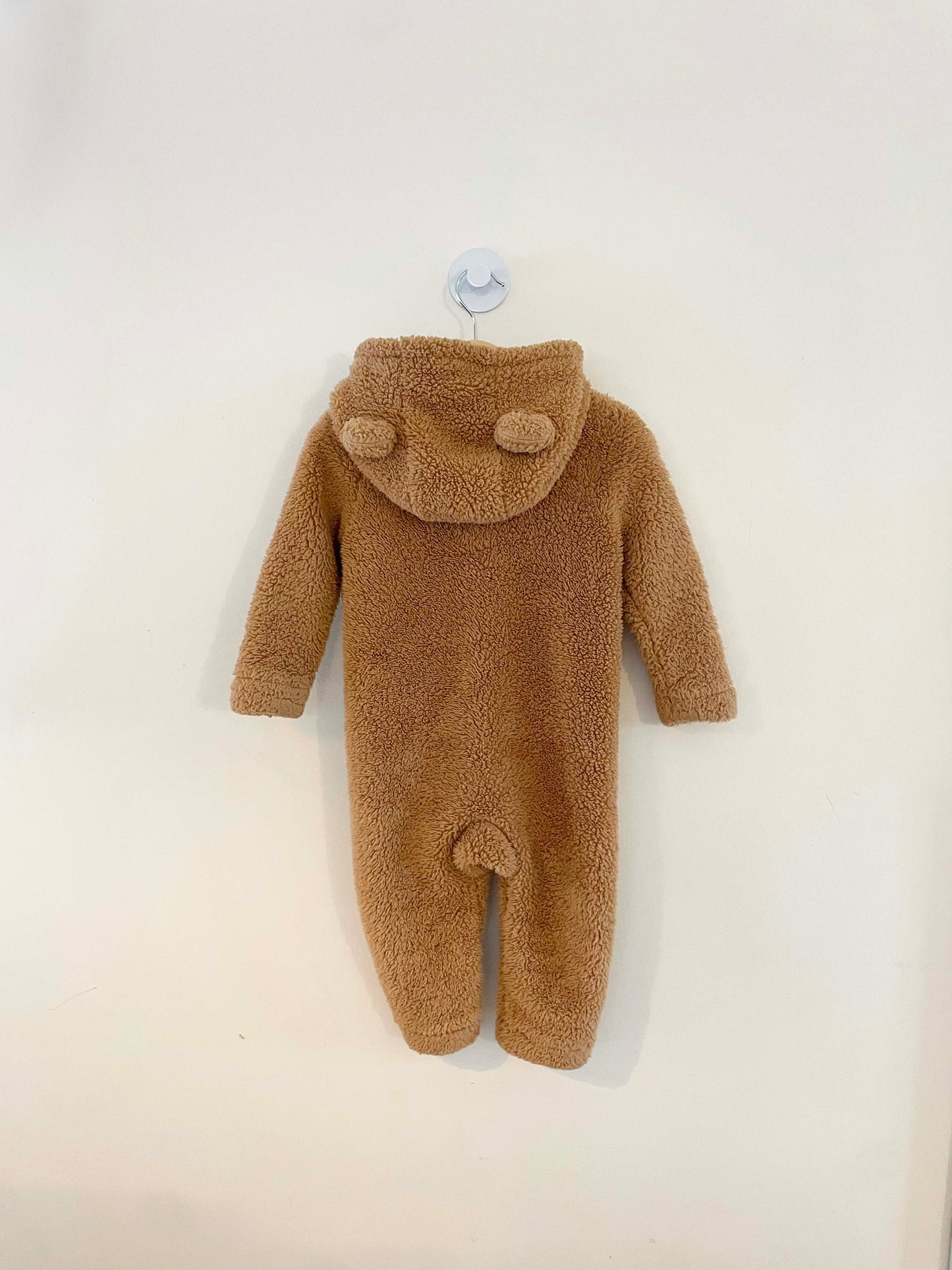 Old Navy Fuzzy Bear Hooded Jumpsuit / 18-24M