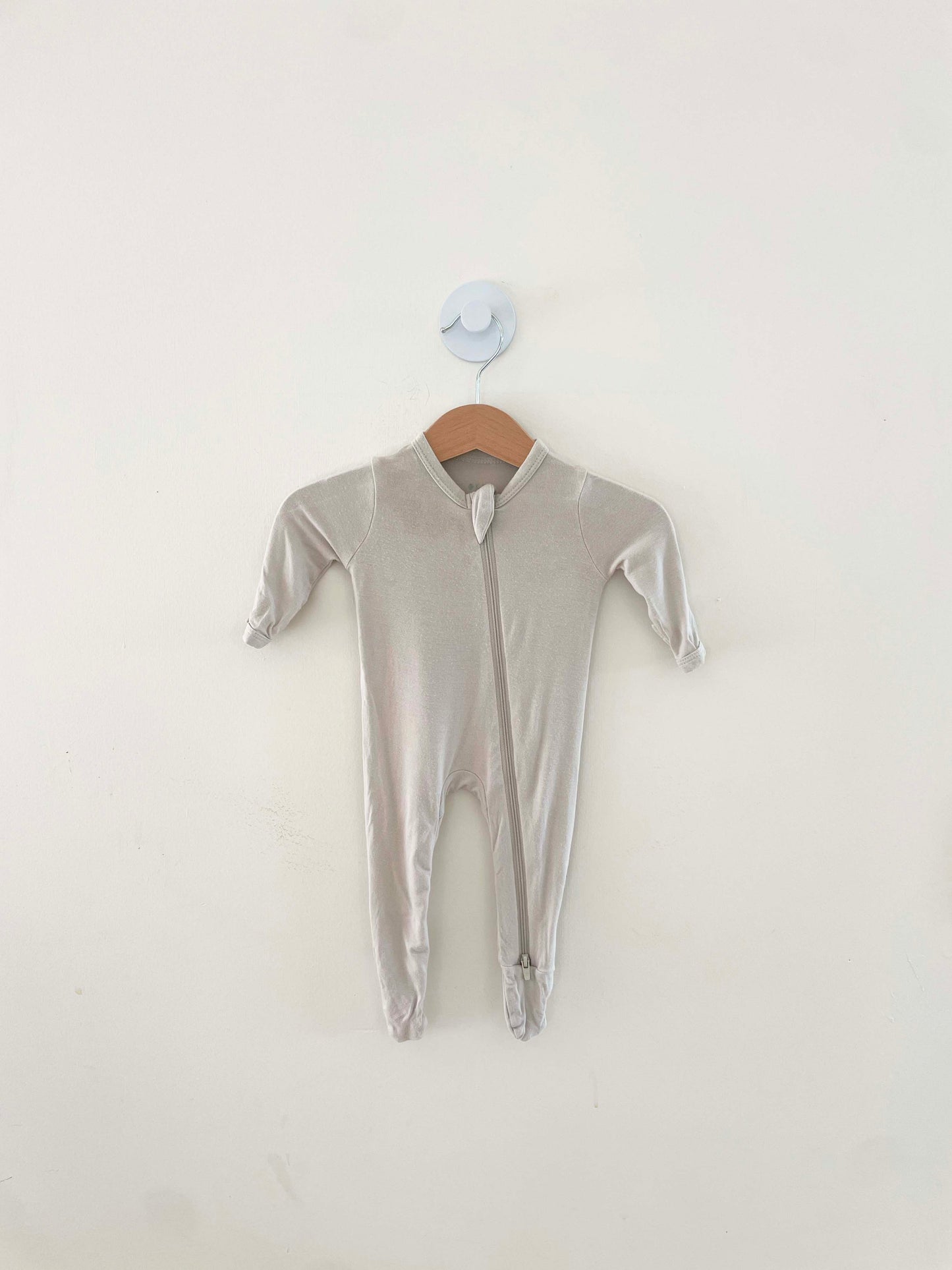 Kyte Baby Footed Onesie / NB