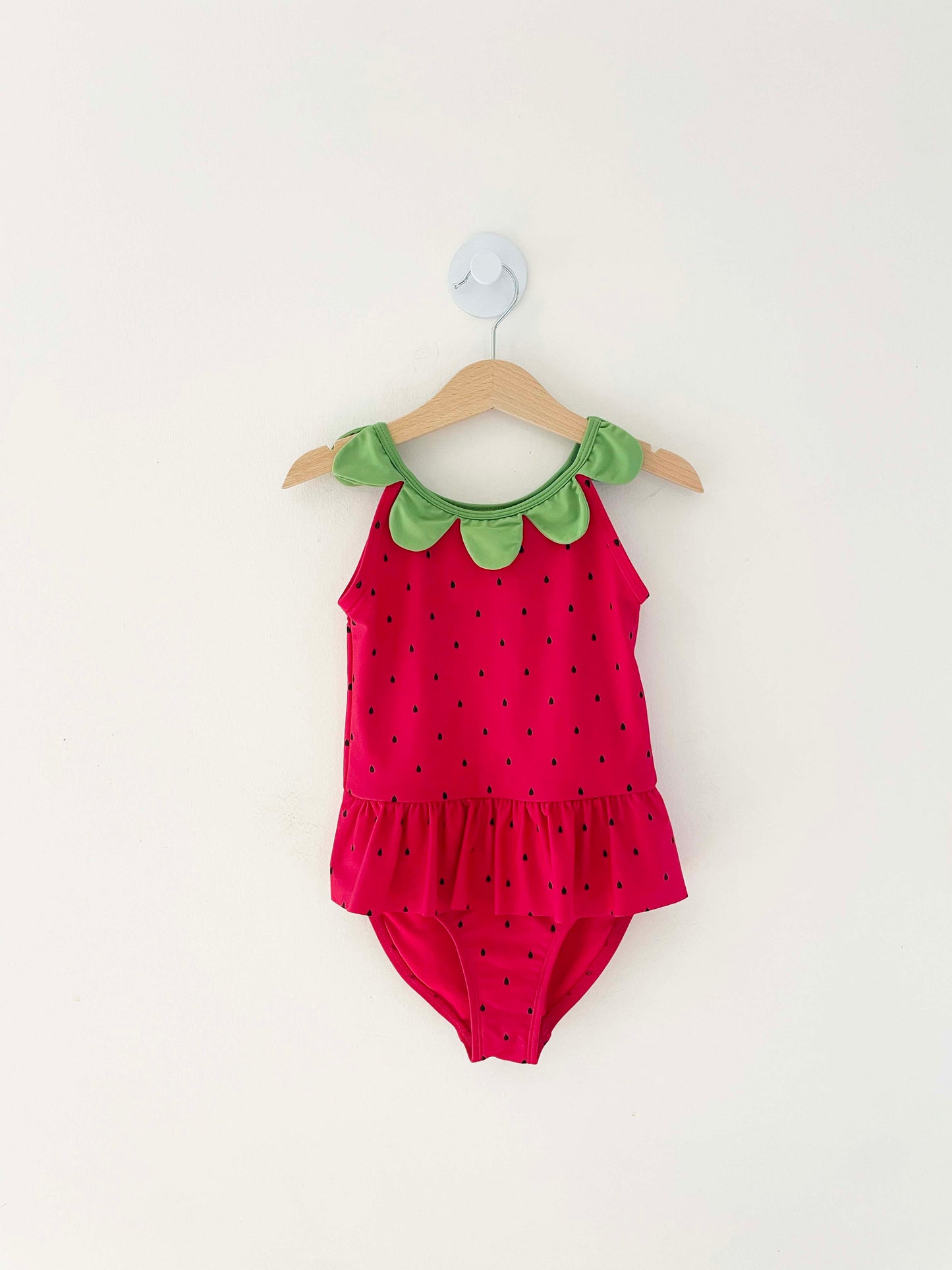Gymboree Strawberry Swimsuit / 6Y