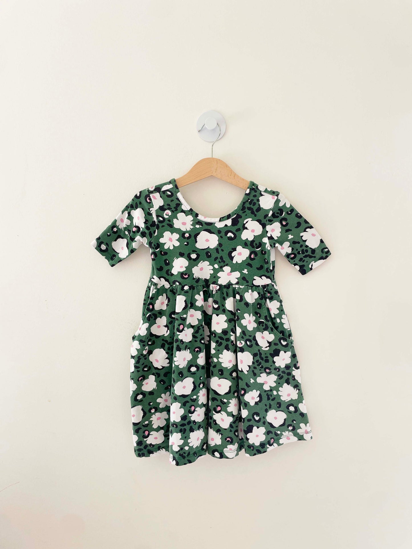 hanna andersson dress NWOT Rainbow Colorblock Pillowcase friendly dress made with TENCEL Lyocell Hanna Andersson Floral Dress /